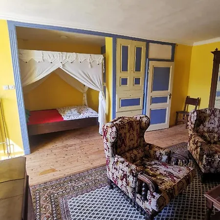 Chateau De بيت ضيافة Montégut